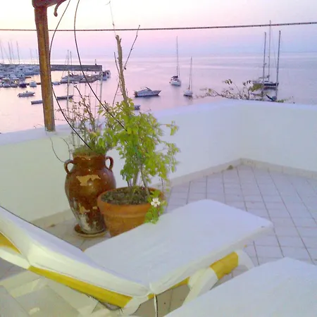Apartmán Modern With Sea View In *
